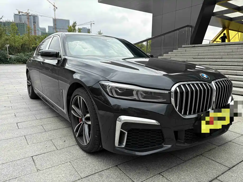 BMW 7 Series — миниатюра 2