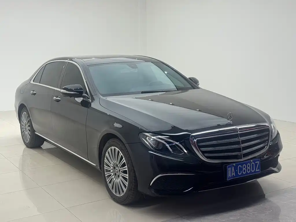 Mercedes-Benz E-Class — миниатюра 3