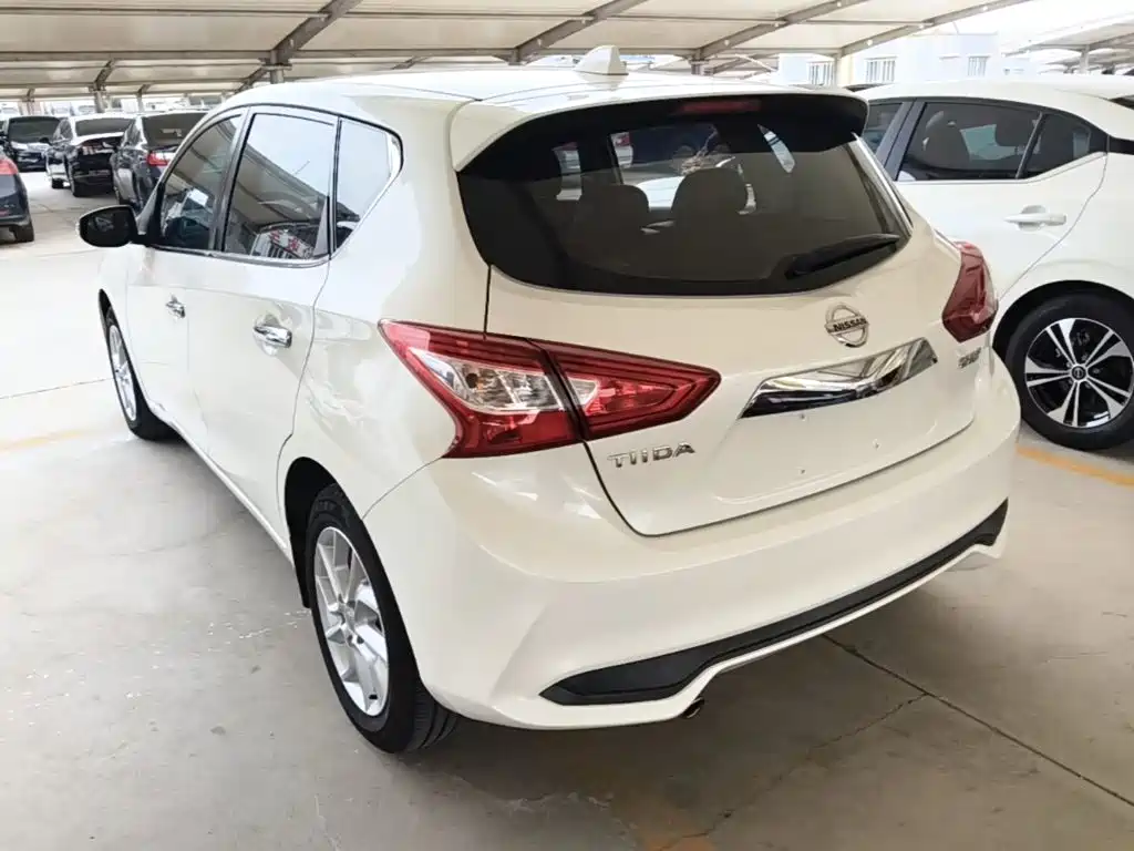 Nissan Tiida — миниатюра 5