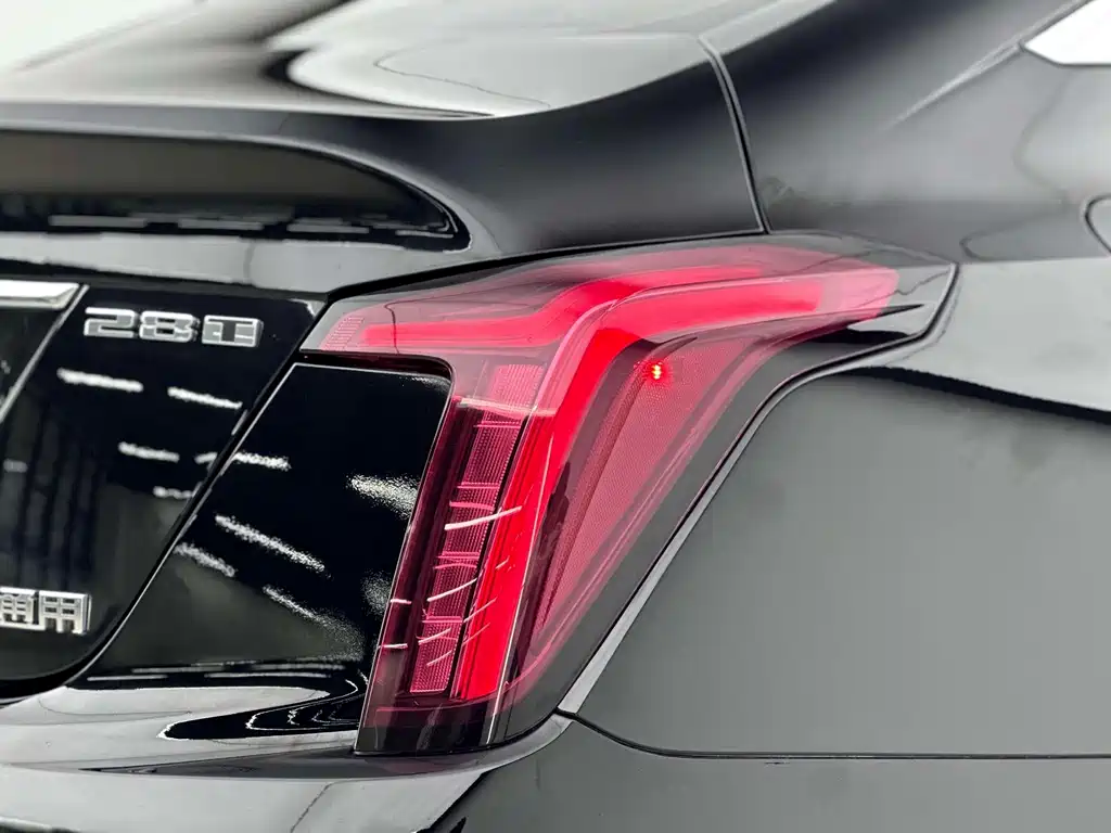 Cadillac CT5 — миниатюра 9
