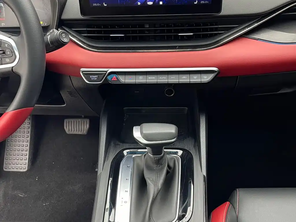 Geely Emgrand S — миниатюра 12