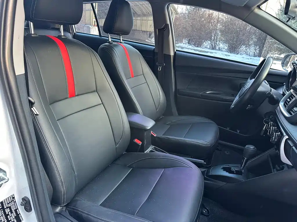 TOYOTA YARIS L ZHIXUAN