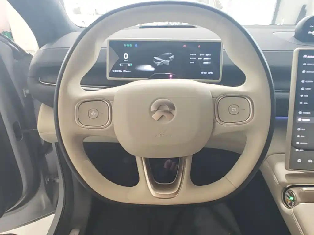 NIO ES6 — миниатюра 11