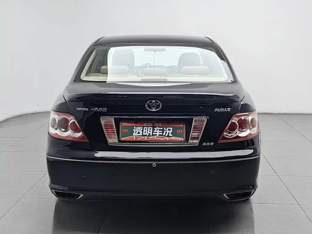 Toyota Reiz — миниатюра 4
