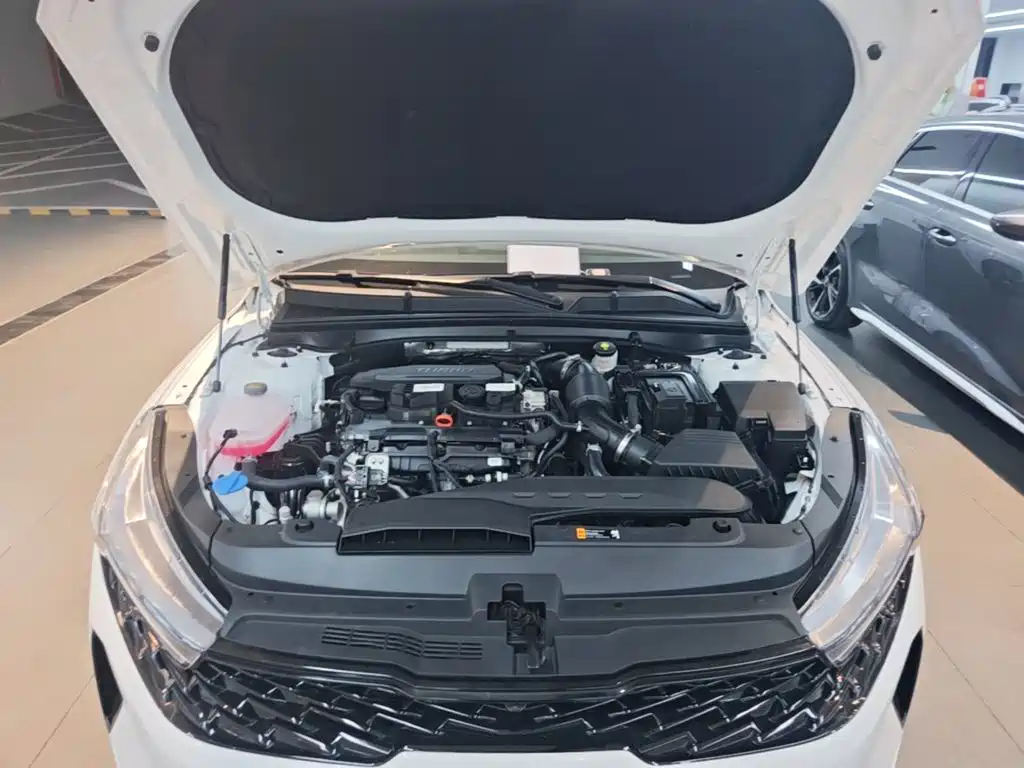 Kia K5 — миниатюра 20