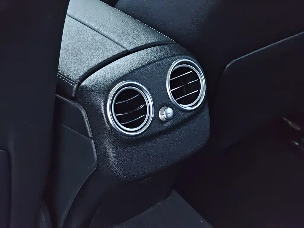 Mercedes-Benz C-Class (Import) — миниатюра 18