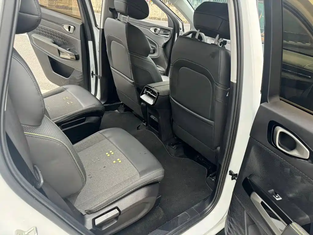 Baojun RM-5 — миниатюра 6