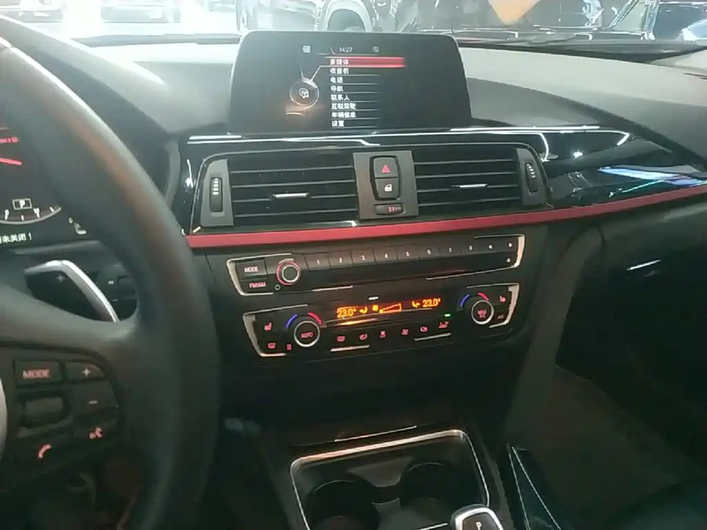 BMW 3 Series — миниатюра 13