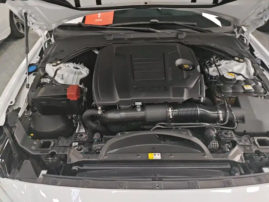 Jaguar XEL — миниатюра 10