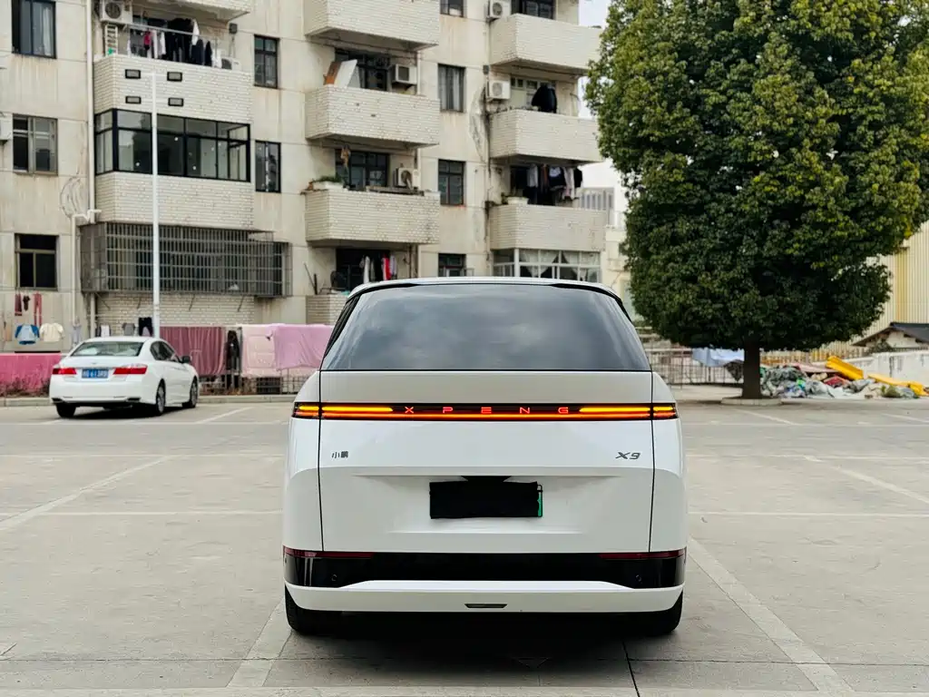 XIAOPENG X9