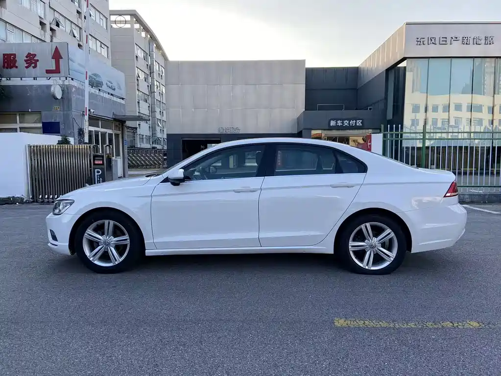 Volkswagen Lamando — миниатюра 5