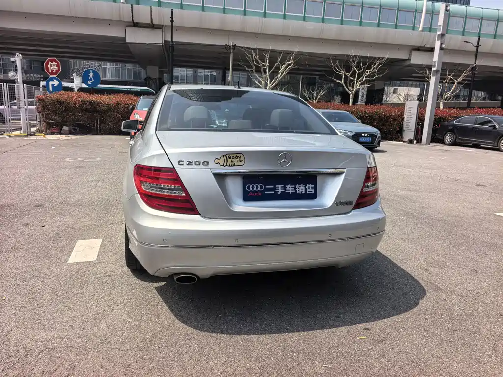 Mercedes-Benz C-Class — миниатюра 6