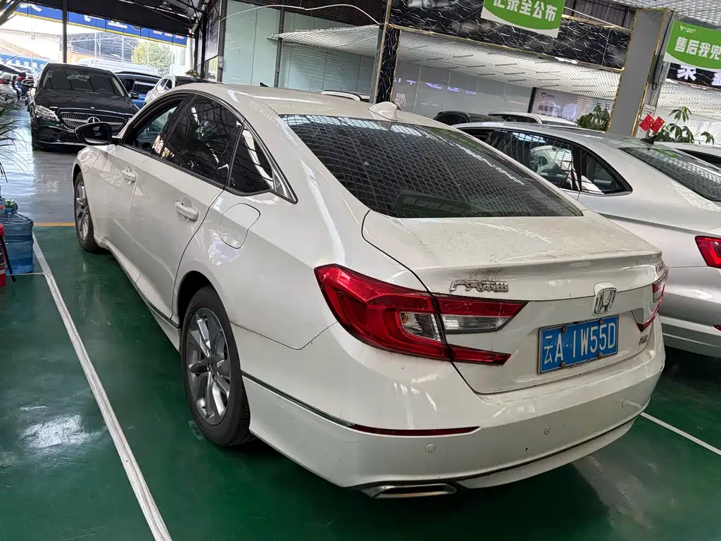Honda Accord — миниатюра 8