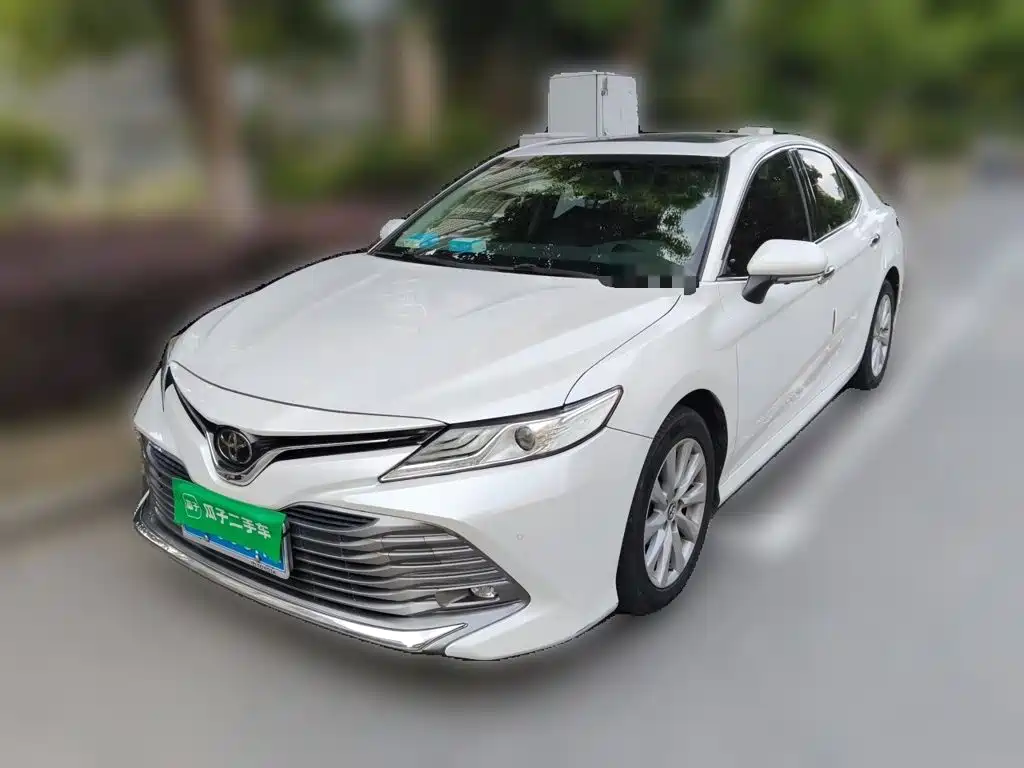 Toyota Camry — миниатюра 2