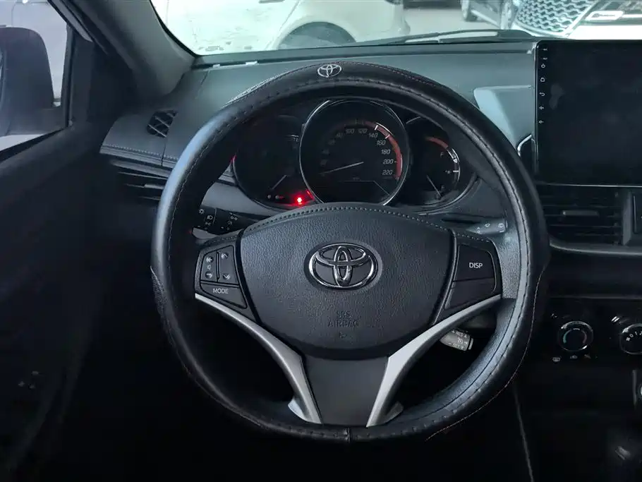 TOYOTA YARIS L ZHIXUAN