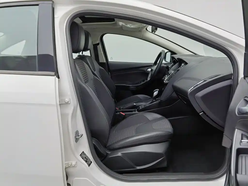 Ford Focus — миниатюра 23