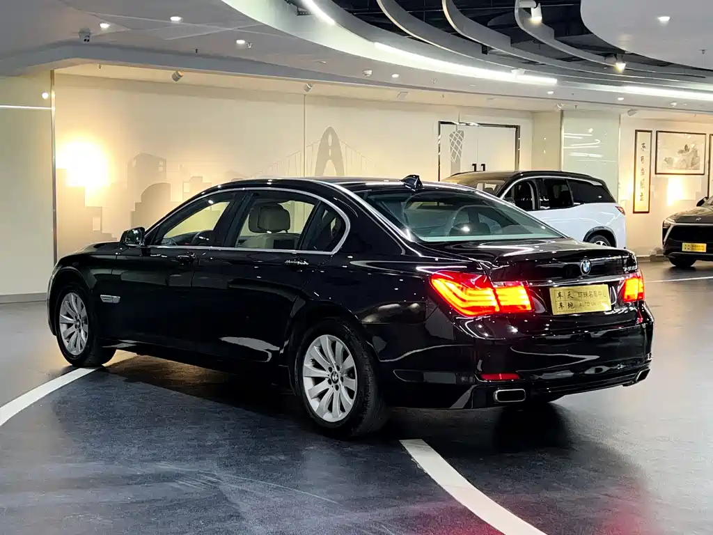 BMW 7 Series 7 2009 740Li Lead