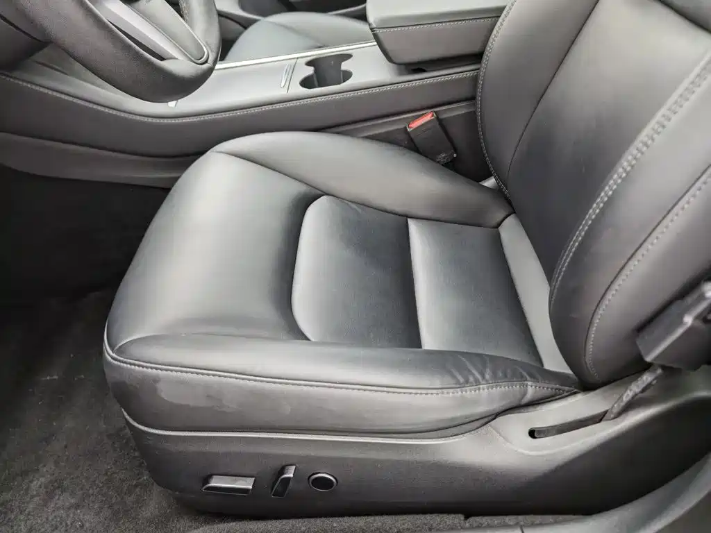Tesla Model 3 — миниатюра 20