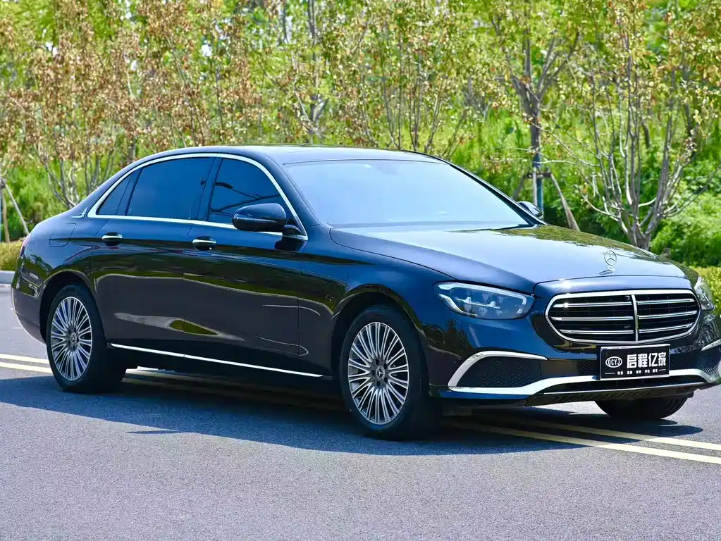 Mercedes-Benz E-Class — миниатюра 3