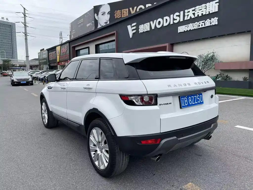 Land Rover Evoque — миниатюра 7