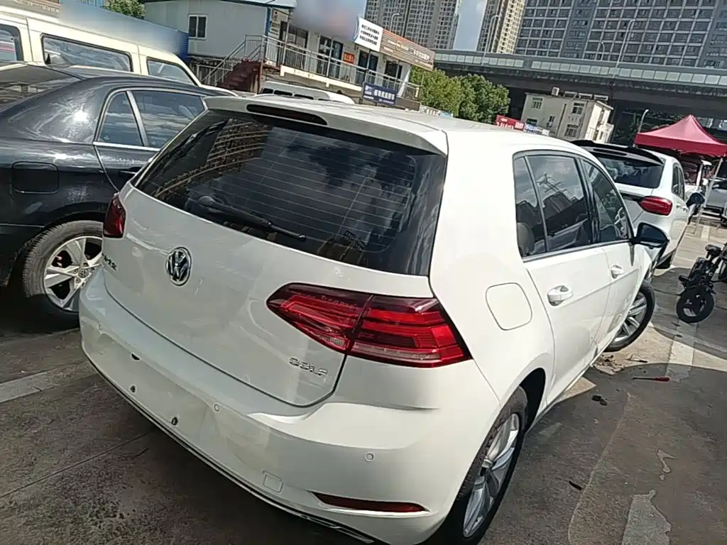 Volkswagen Golf — миниатюра 5
