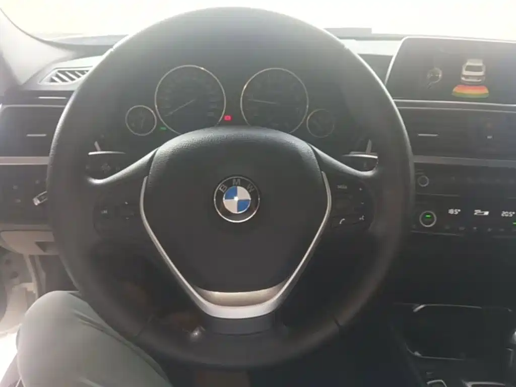 BMW 3 Series — миниатюра 11