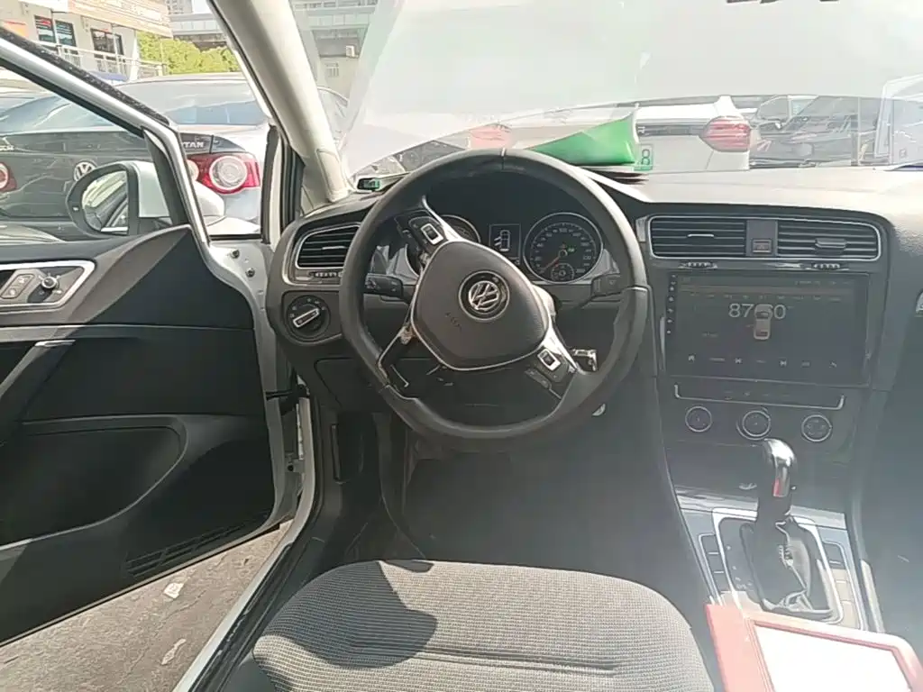 Volkswagen Golf — миниатюра 7