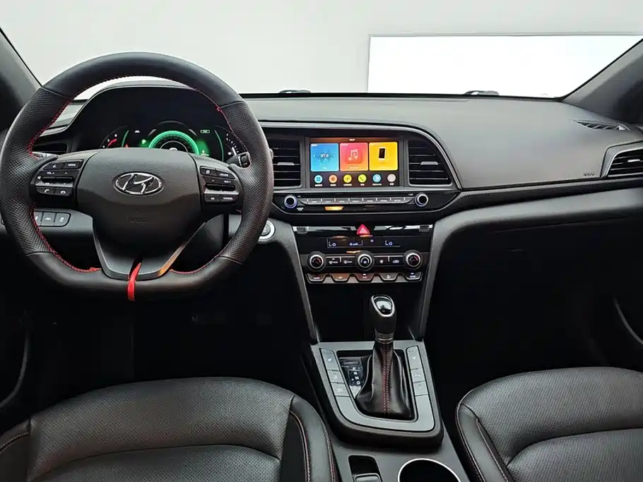 Hyundai Elantra — миниатюра 12