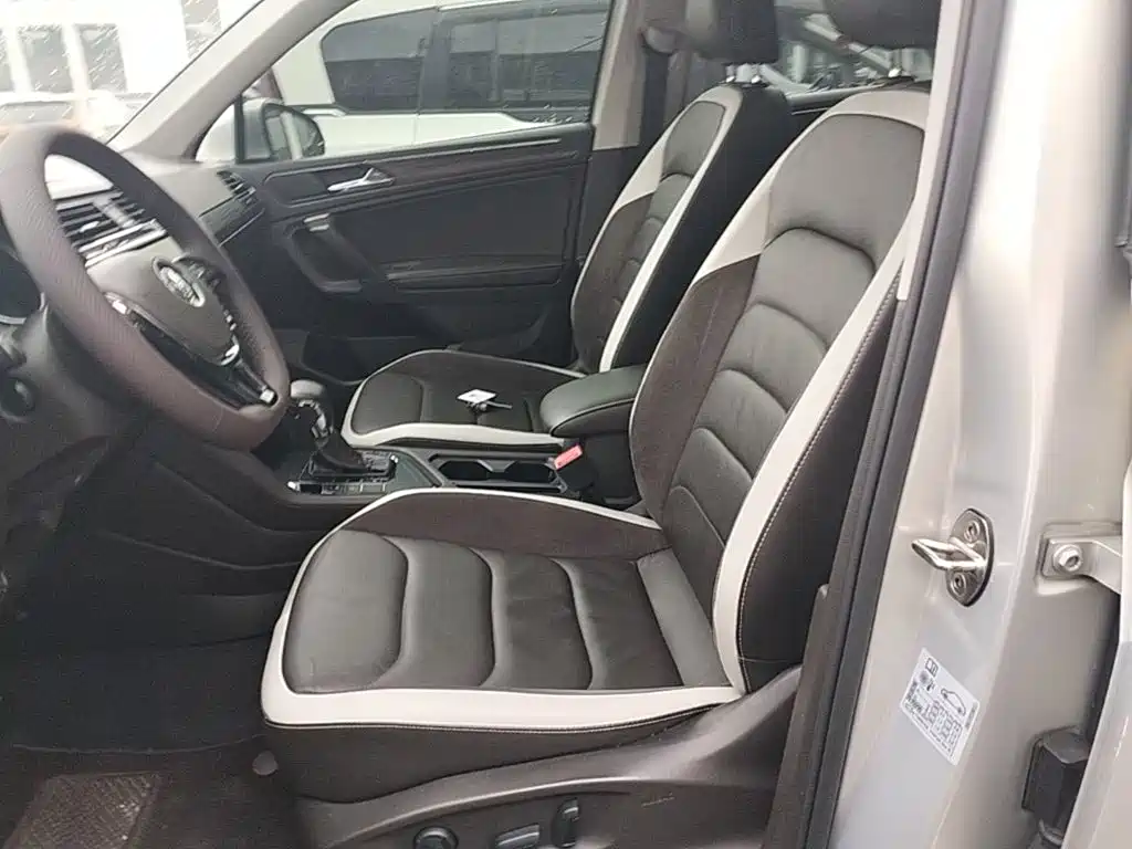 Volkswagen Tiguan L — миниатюра 15