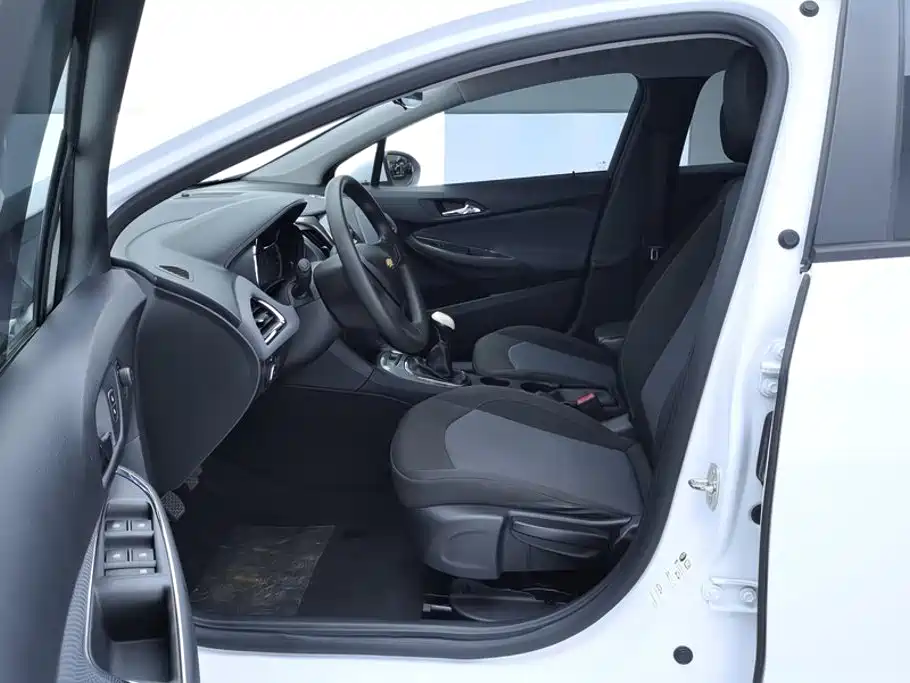 Chevrolet Cruze — миниатюра 9