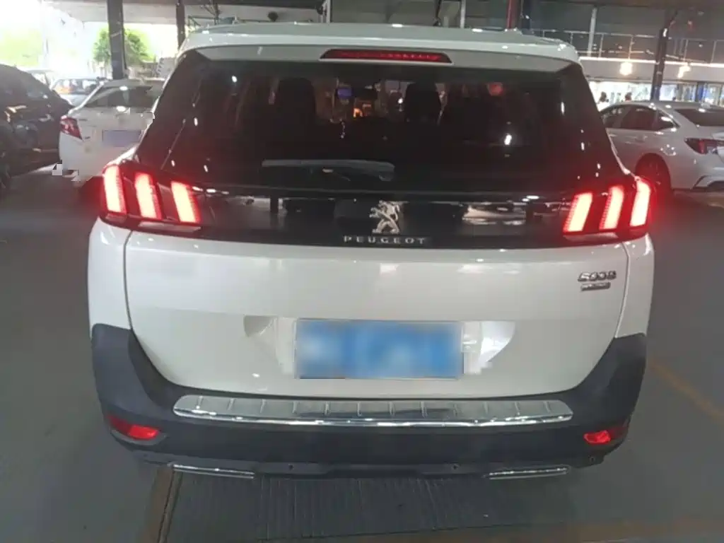 Peugeot 5008 — миниатюра 6