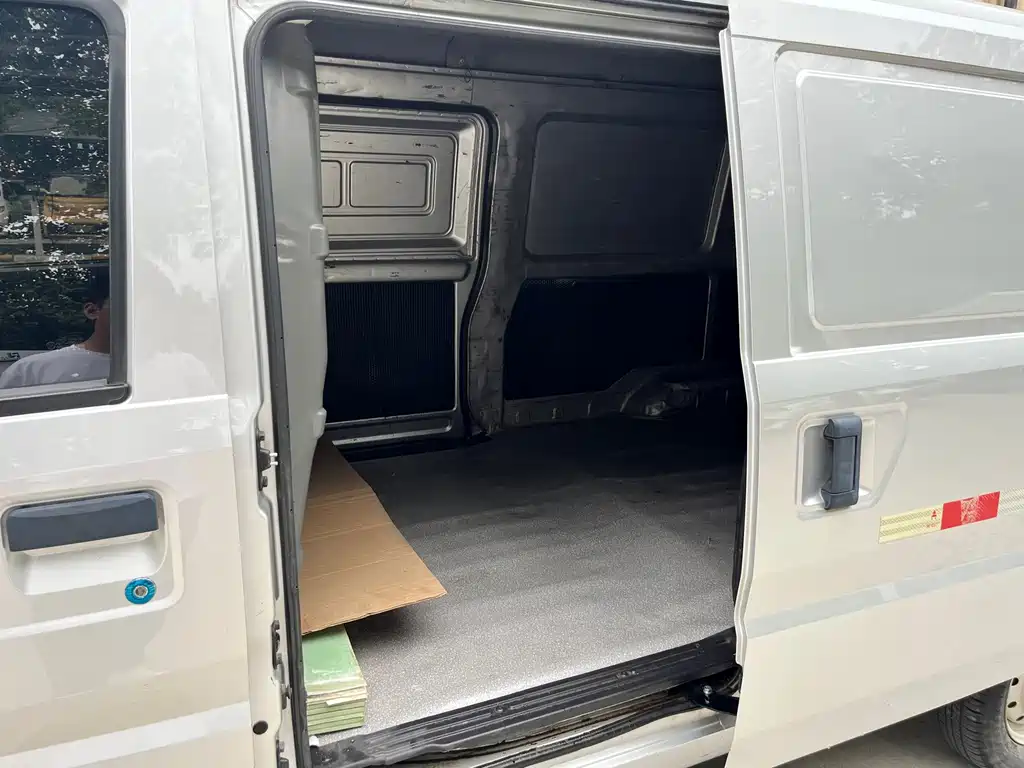 Wuling Wuling EV50 — миниатюра 9