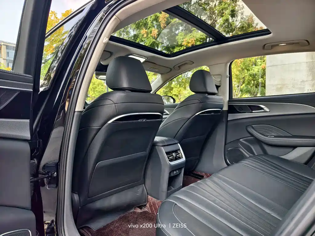 Hongqi Hongqi H5 — миниатюра 5