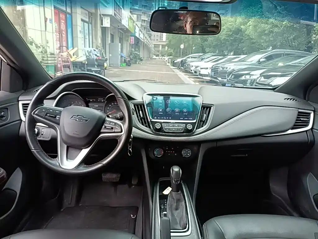 Chevrolet Monza — миниатюра 10