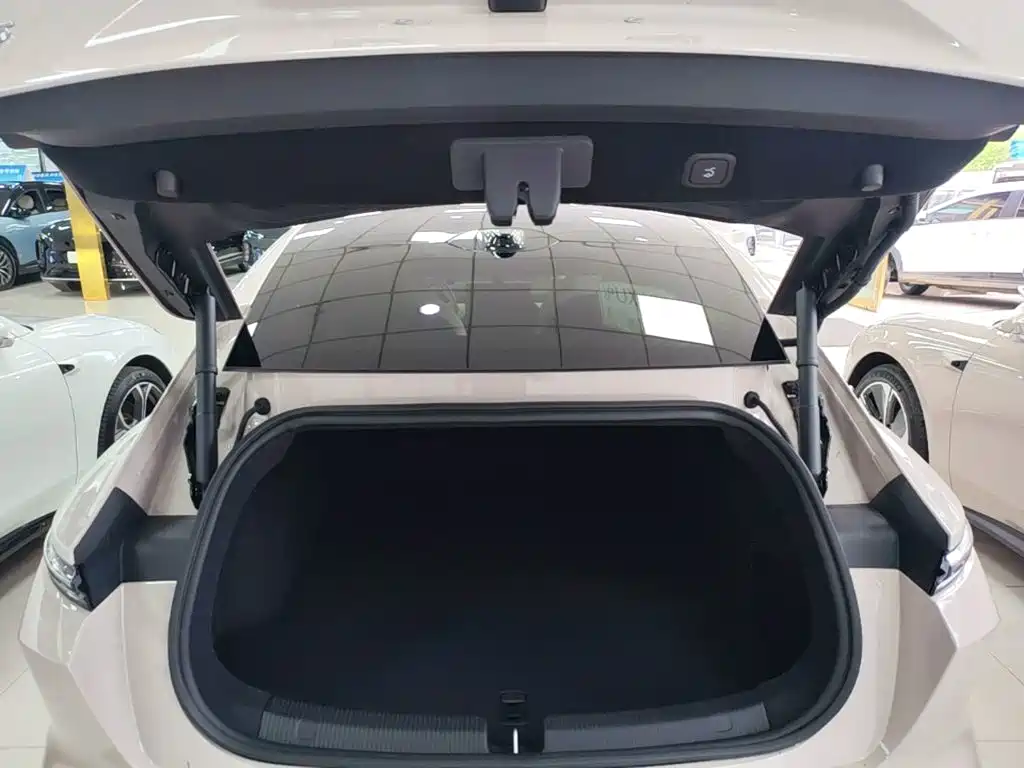 NIO ET5 — миниатюра 19