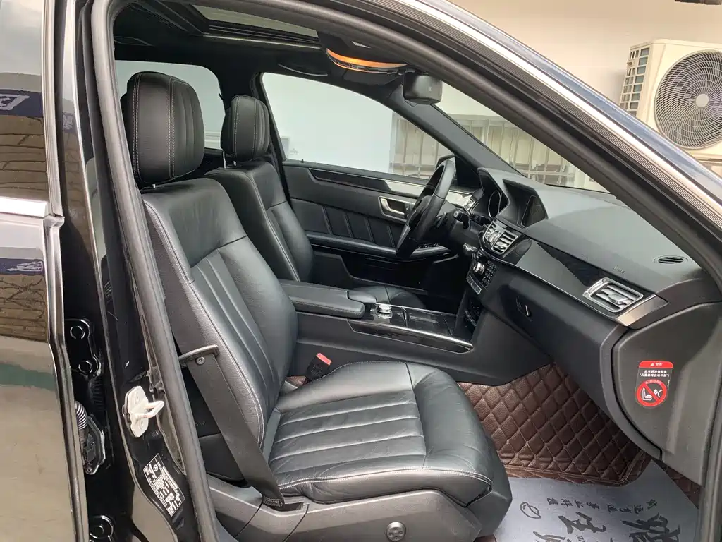 Mercedes-Benz E-Class — миниатюра 8