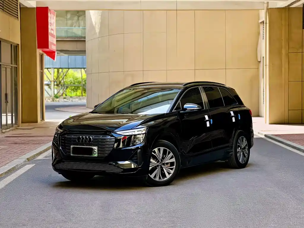 Audi Q5 e-tron 2023