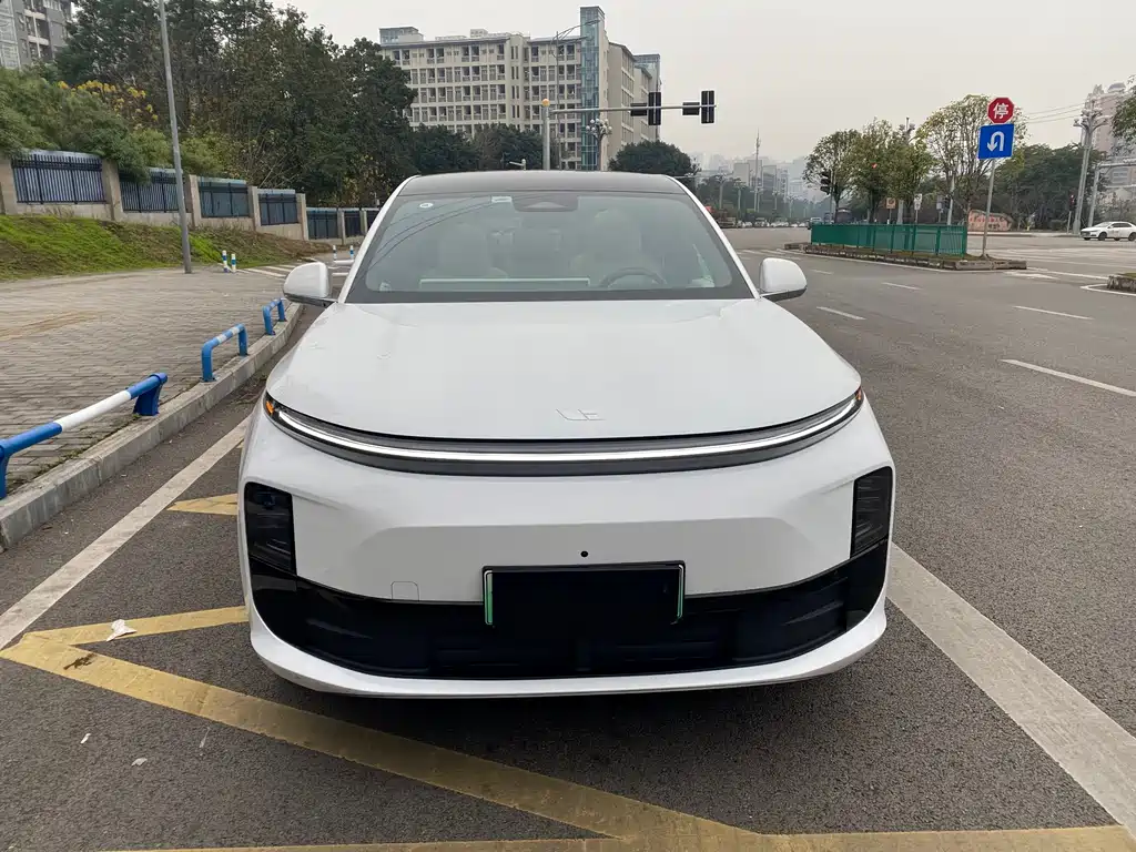 Li Auto IDEAL L6