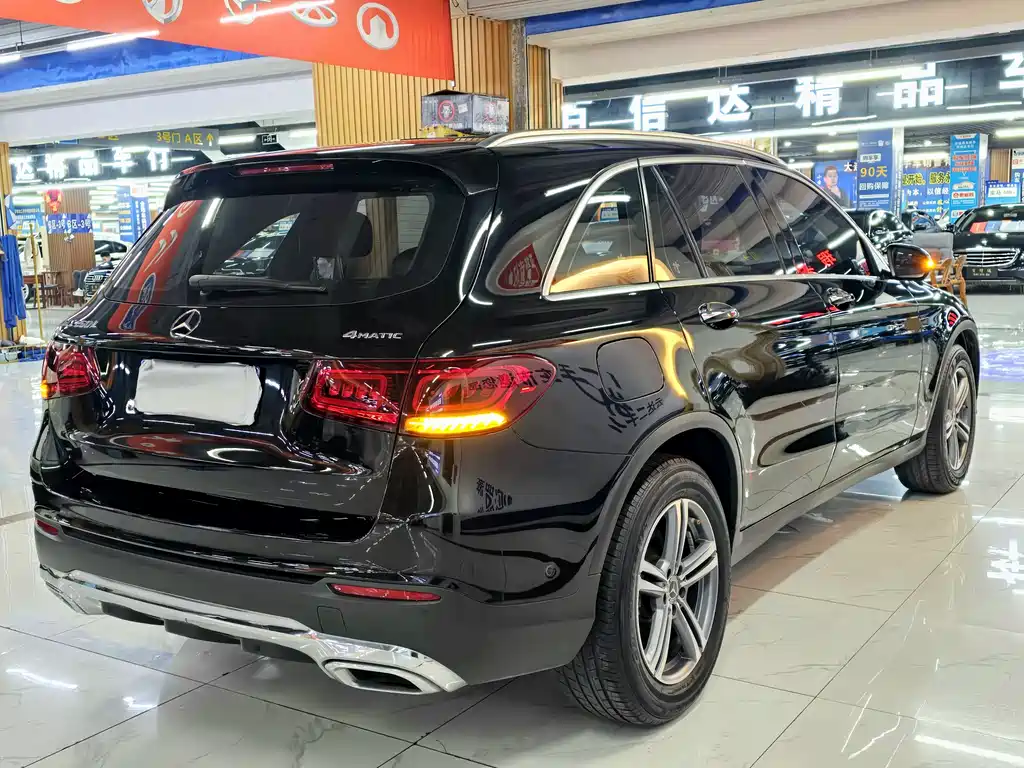 MERCEDES-BENZ GLC