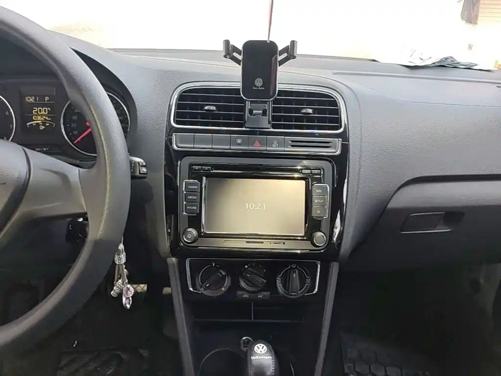 Volkswagen Polo — миниатюра 13