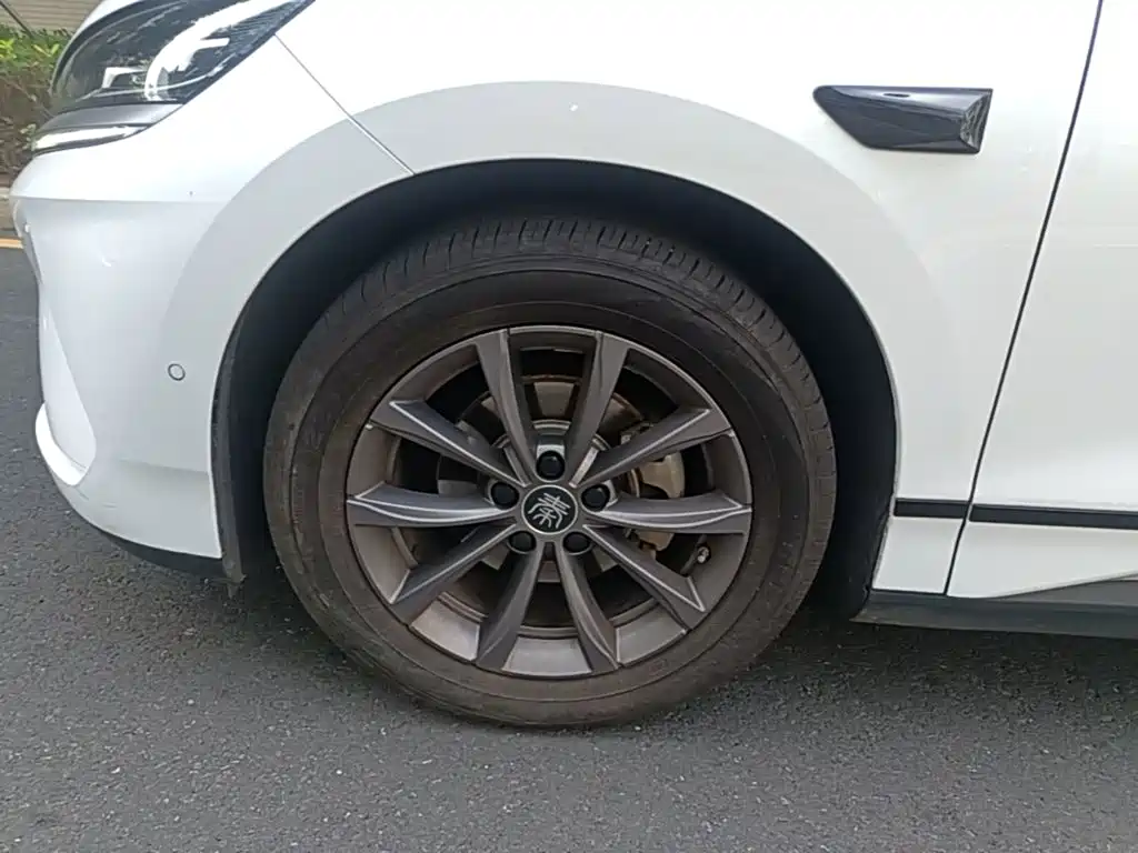 BYD Qin L — миниатюра 23