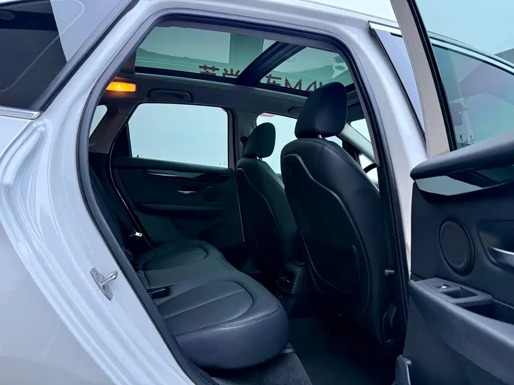 BMW 2 SERIES STATION WAGON