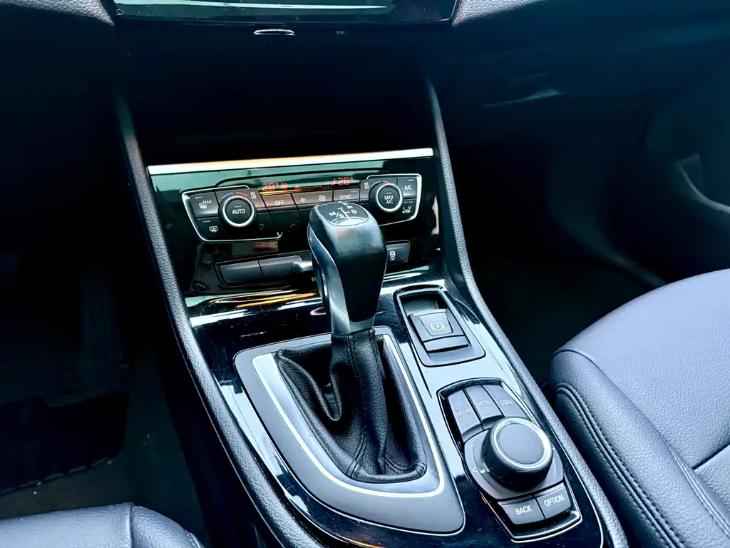 BMW 2 SERIES STATION WAGON