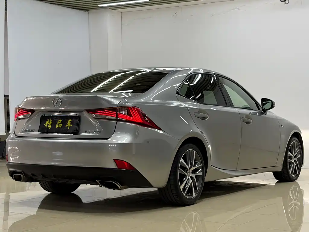 Lexus IS — миниатюра 9