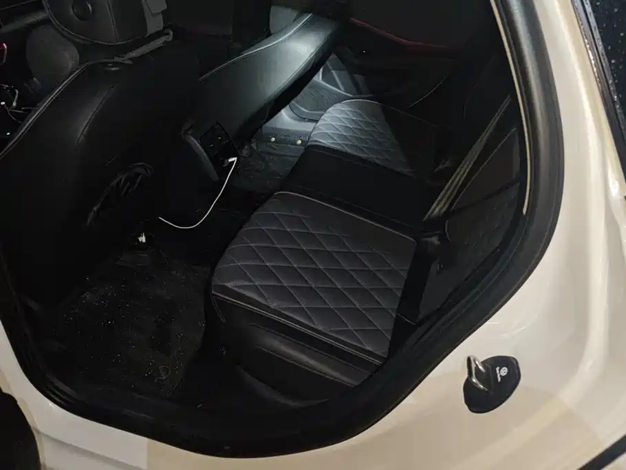 Volkswagen Sagitar — миниатюра 11