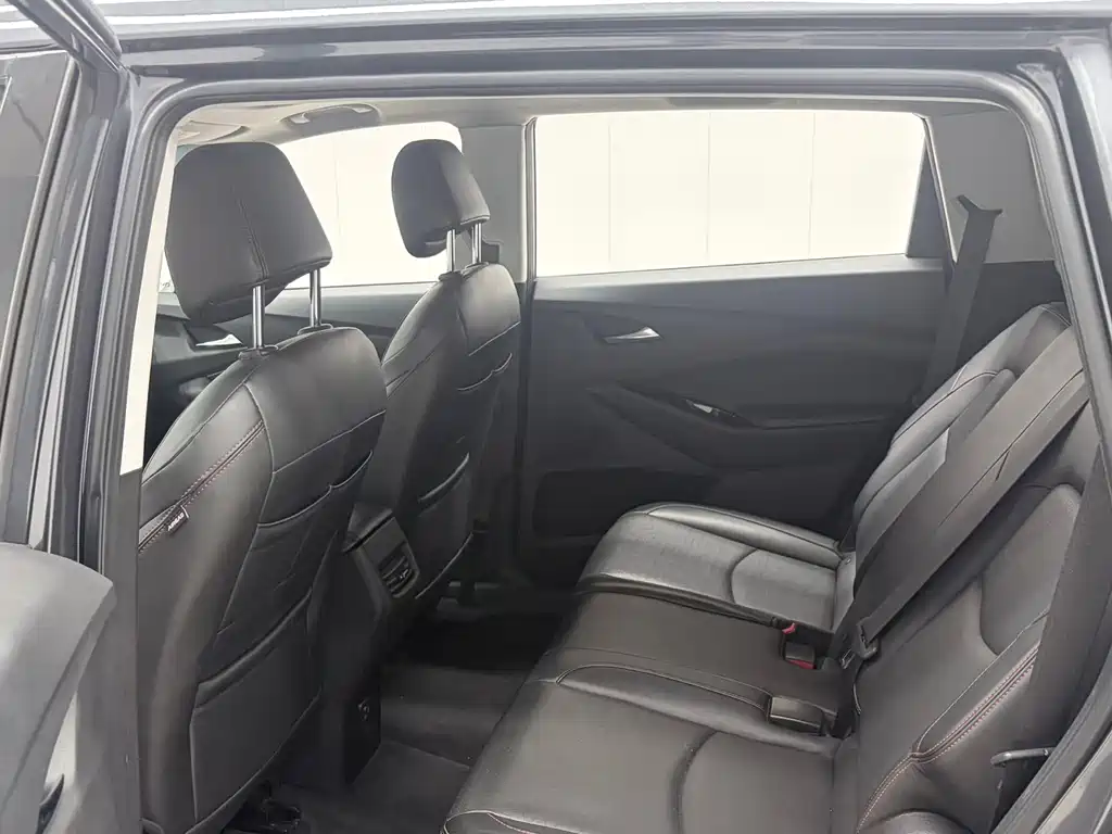 Chevrolet Volando — миниатюра 18