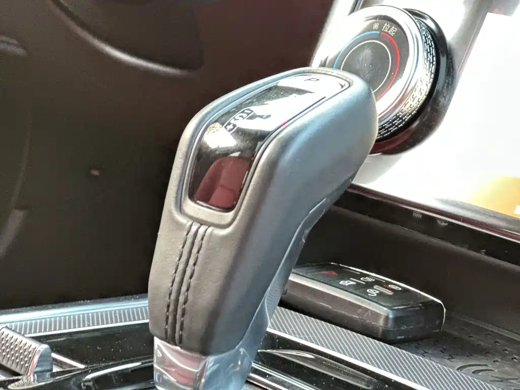 Jaguar XEL — миниатюра 17
