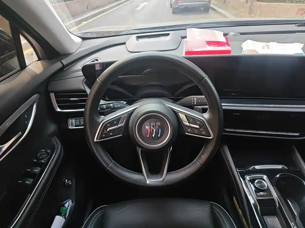 Buick Envision Plus — миниатюра 3