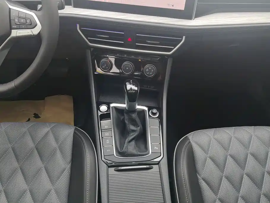 Volkswagen Sagitar — миниатюра 16