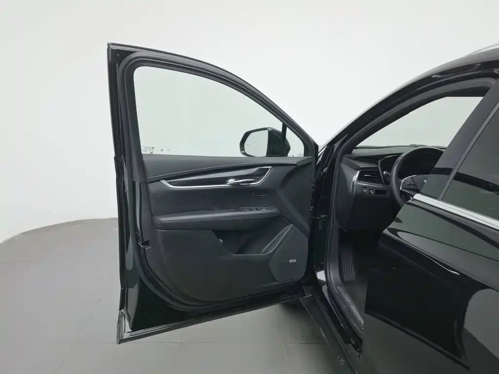 Cadillac XT5 — миниатюра 8